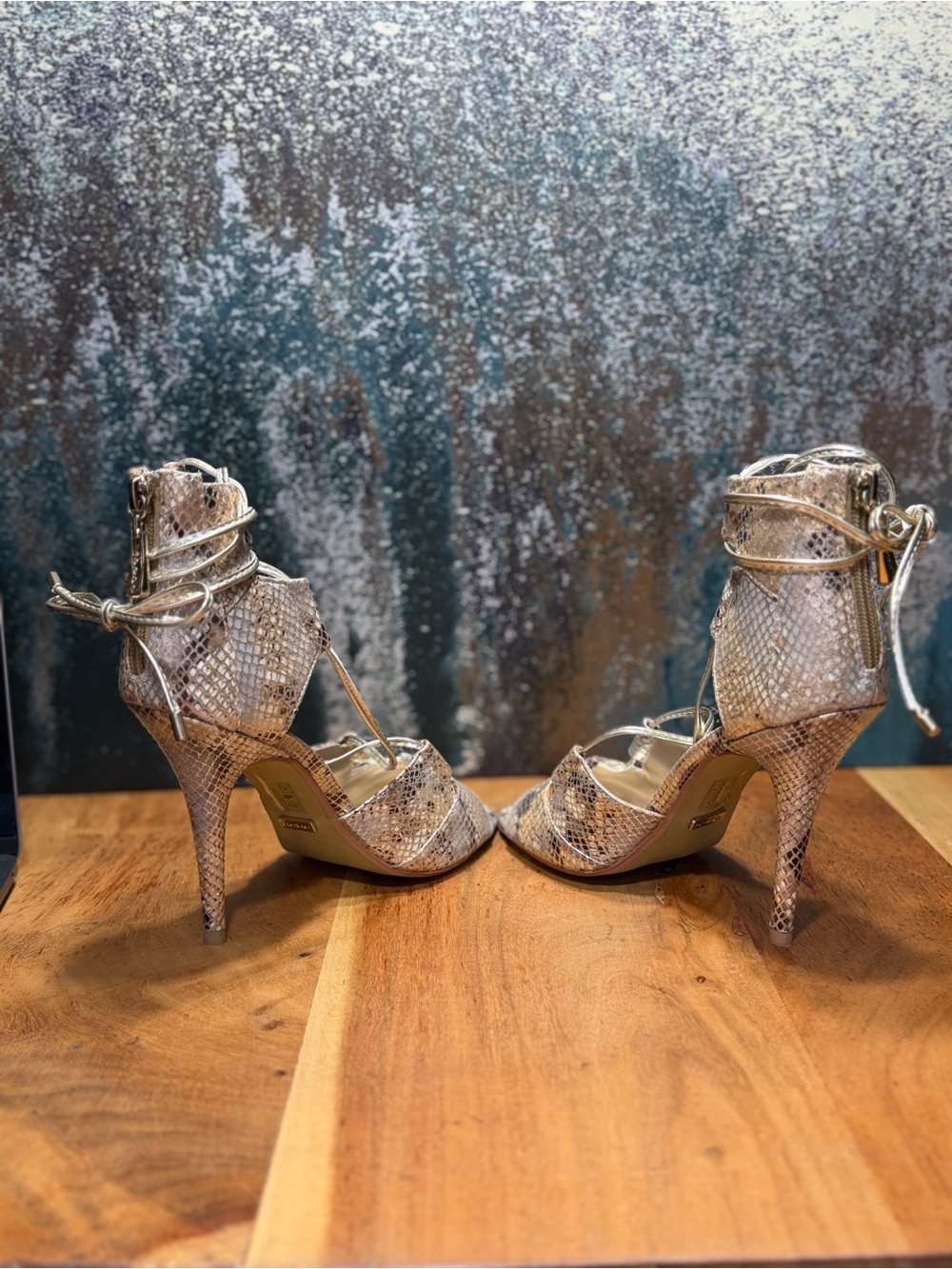 Bebe Rare Archival 2010s McBling Betinna Gladiator Heels Snakeskin 9 NWOT - Picture 5 of 15